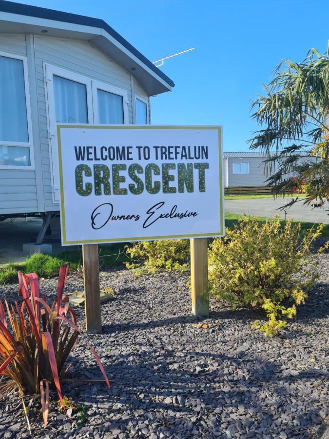 Beautiful 2 Bedroom Caravan, Holiday Park Tenby Saint Florence Экстерьер фото