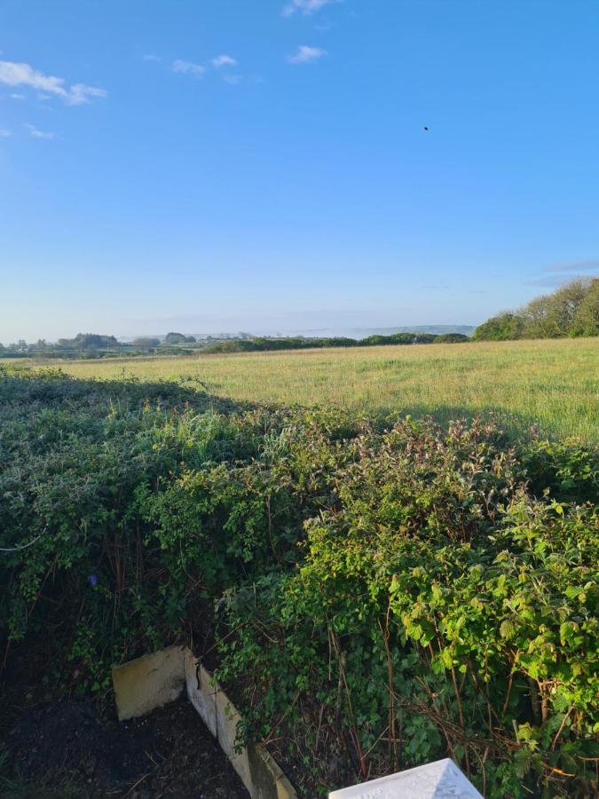 Beautiful 2 Bedroom Caravan, Holiday Park Tenby Saint Florence Экстерьер фото