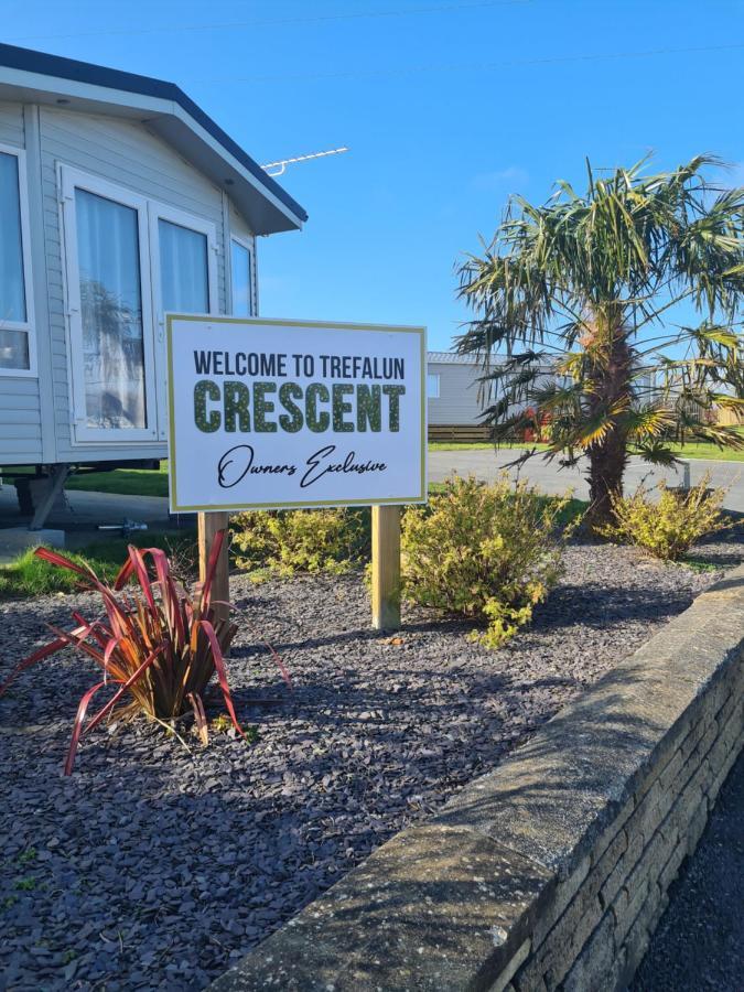 Beautiful 2 Bedroom Caravan, Holiday Park Tenby Saint Florence Экстерьер фото
